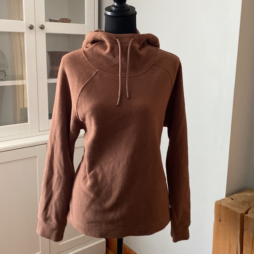 Old Navy.
Get after it. 
Hoodie. Fleece.
Size Medium